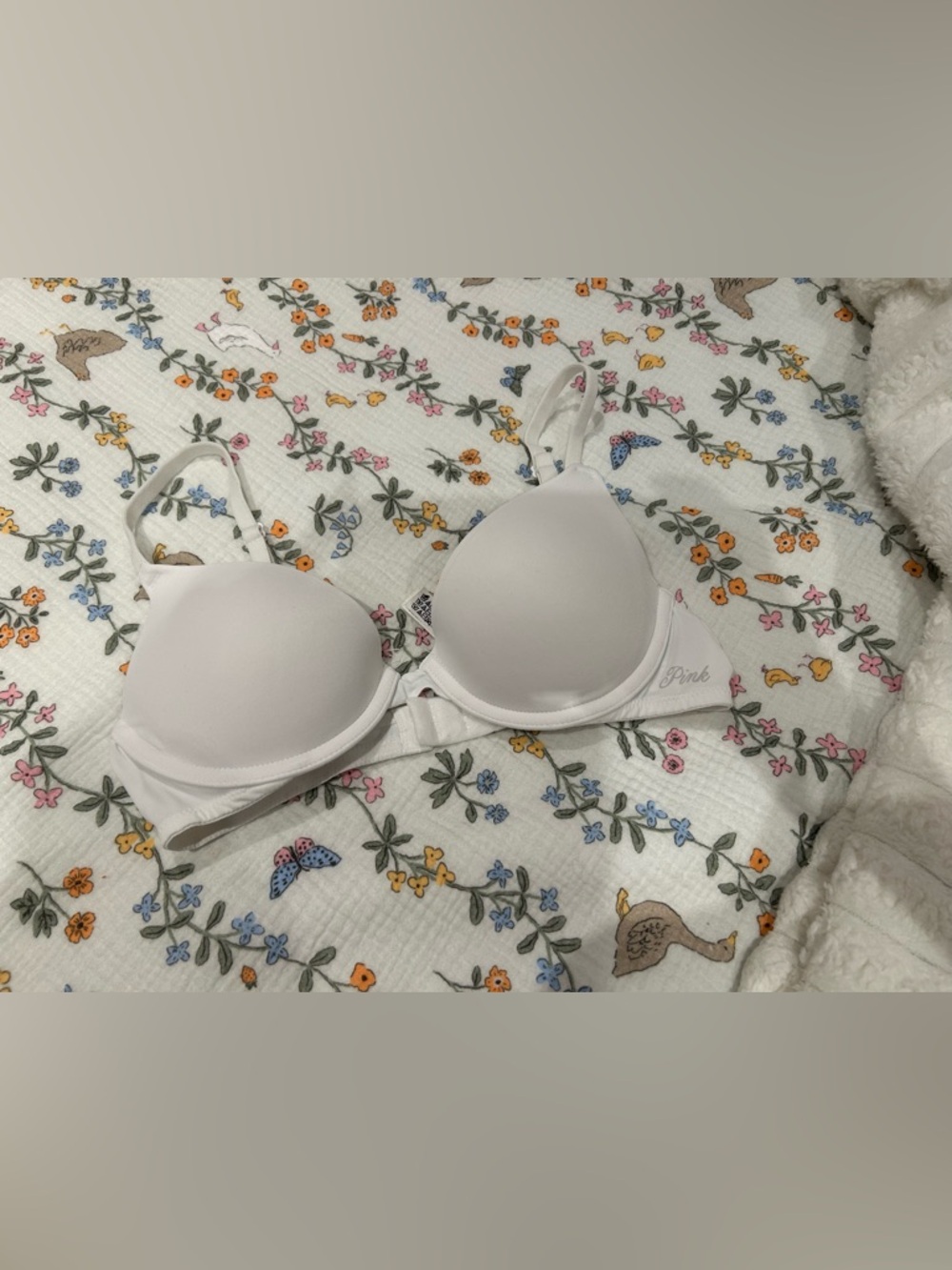 Victoria’s Secret PINK Wear Everywhere Lightly Lined T-Shirt Bra White 32B